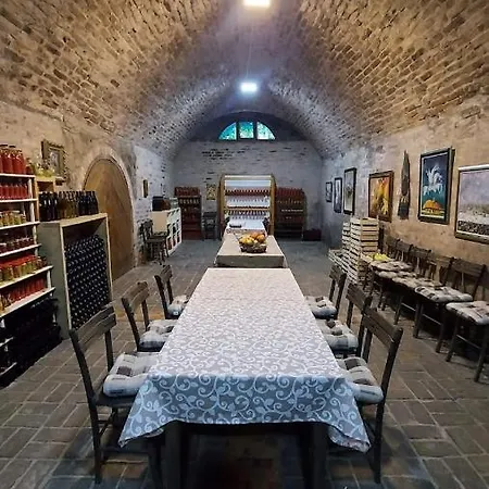 Bed & Breakfast Podrum Miljevic